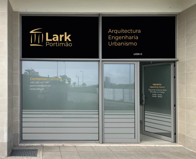 ESCRITORIO_FRENTE_MOCKUP